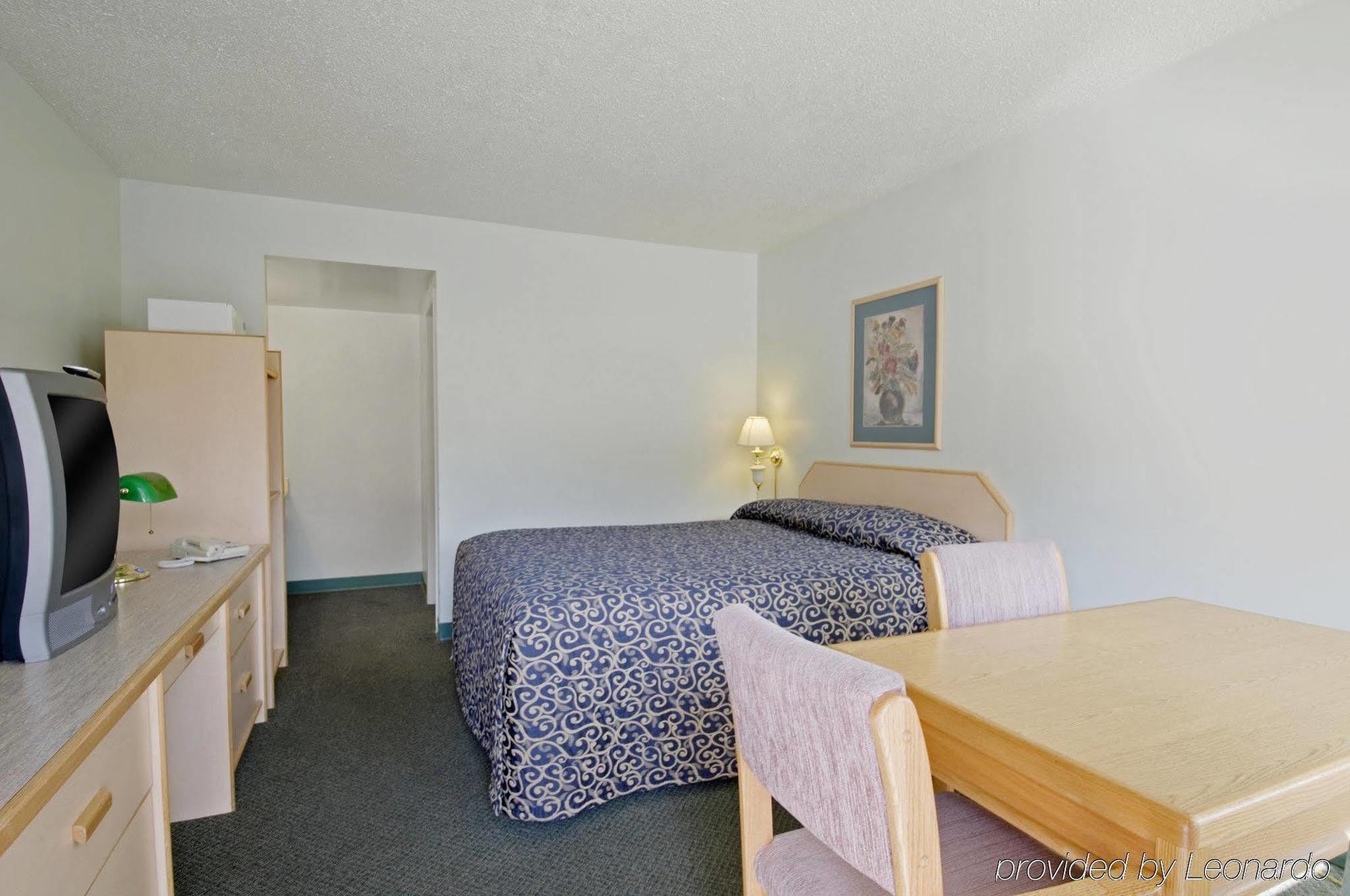 Canada'S Best Value Desert Inn & Suites Cache Creek Exteriör bild