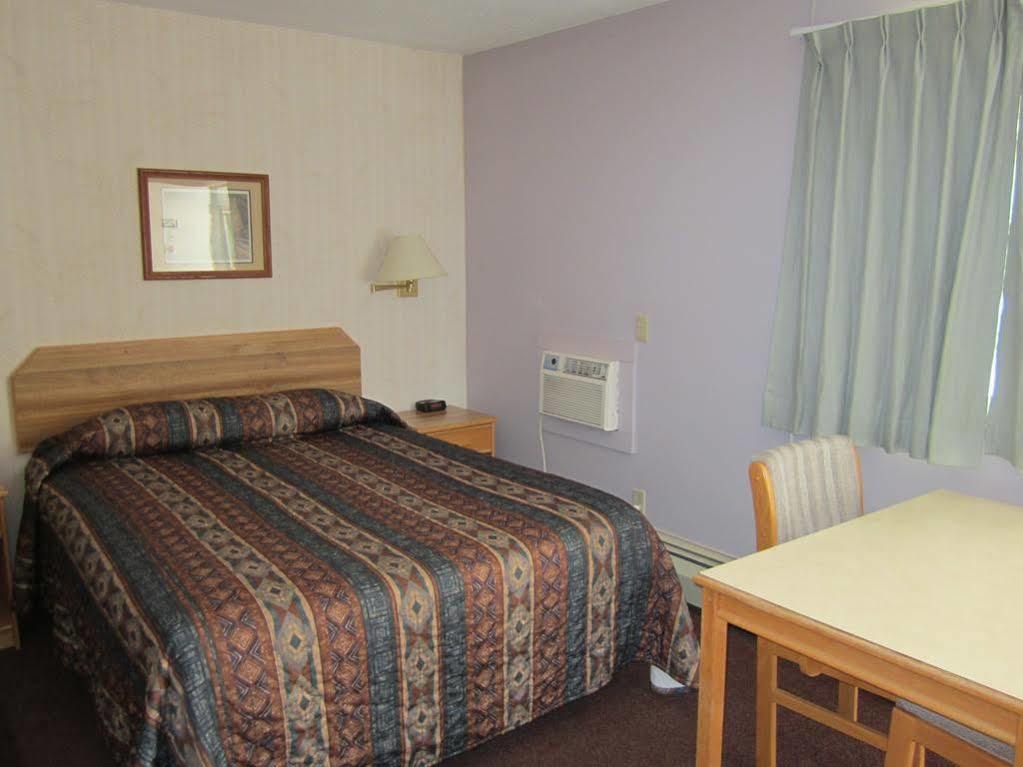Canada'S Best Value Desert Inn & Suites Cache Creek Exteriör bild