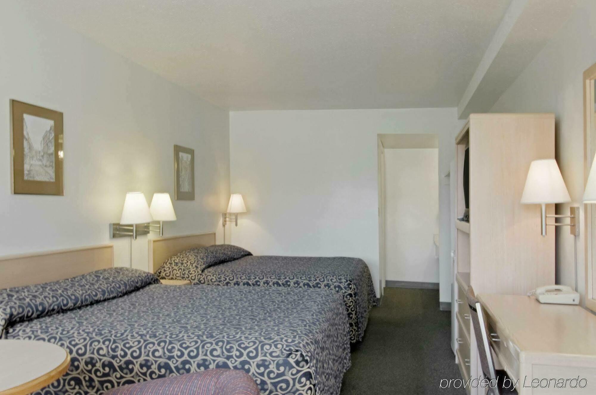 Canada'S Best Value Desert Inn & Suites Cache Creek Exteriör bild